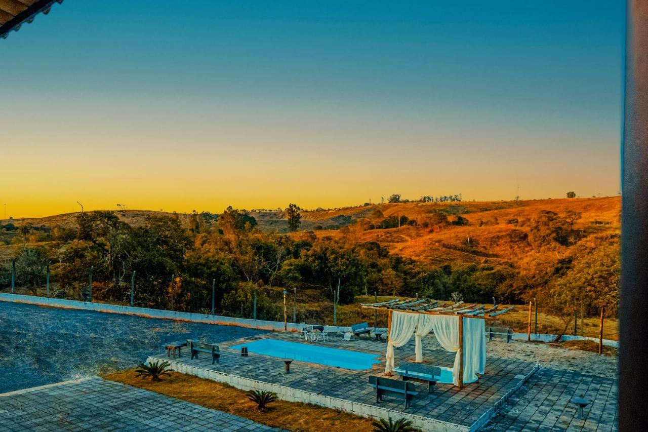 Pousada Casarao Na Serra Vargem Bonita Luaran gambar